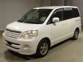 2003 Toyota Noah
