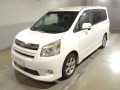 2007 Toyota Noah