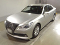 2013 Toyota Crown Hybrid