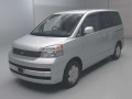 2002 Toyota Voxy