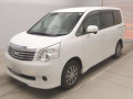2013 Toyota Noah