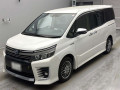 2016 Toyota Voxy