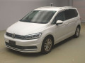 2017 Volkswagen Golf Touran