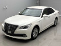 2013 Toyota Crown Hybrid