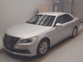 2013 Toyota Crown Hybrid