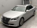 2013 Toyota Crown Majesta