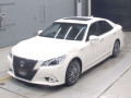 2013 Toyota Crown Hybrid