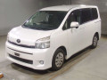 2013 Toyota Voxy