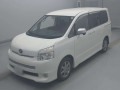 2010 Toyota Voxy
