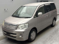 2002 Toyota Noah