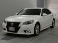 2015 Toyota Crown Hybrid