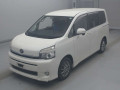 2011 Toyota Voxy