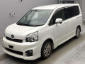 2013 Toyota Voxy