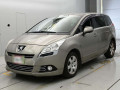 2013 Peugeot 5008