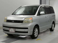 2003 Toyota Voxy
