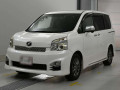 2013 Toyota Voxy