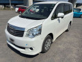 2013 Toyota Noah