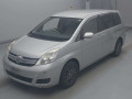 2013 Toyota Isis