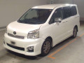 2013 Toyota Voxy
