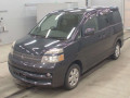 2004 Toyota Voxy