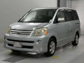 2005 Toyota Noah