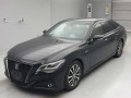 2019 Toyota Crown Hybrid