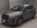 2020 Nissan KIX