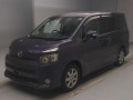 2010 Toyota Voxy
