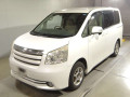 2010 Toyota Noah
