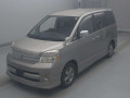 2006 Toyota Voxy