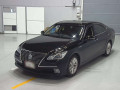 2013 Toyota Crown Hybrid