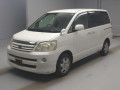 2005 Toyota Noah