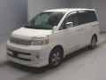 2006 Toyota Voxy