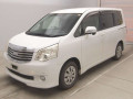 2013 Toyota Noah