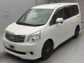 2010 Toyota Noah