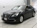 2013 Toyota Crown Hybrid
