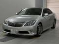 2010 Toyota Crown Hybrid