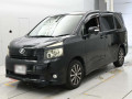 2007 Toyota Voxy