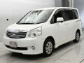 2013 Toyota Noah