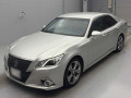 2014 Toyota Crown Hybrid