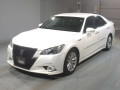 2013 Toyota Crown Hybrid