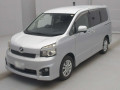 2010 Toyota Voxy