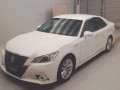 2015 Toyota Crown Hybrid