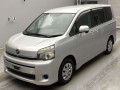 2013 Toyota Voxy