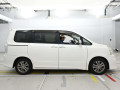 2011 Toyota Voxy