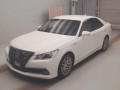2013 Toyota Crown Hybrid
