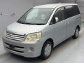 2003 Toyota Noah