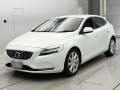 2017 Volvo V40