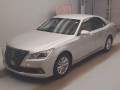 2013 Toyota Crown Hybrid