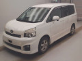 2010 Toyota Voxy